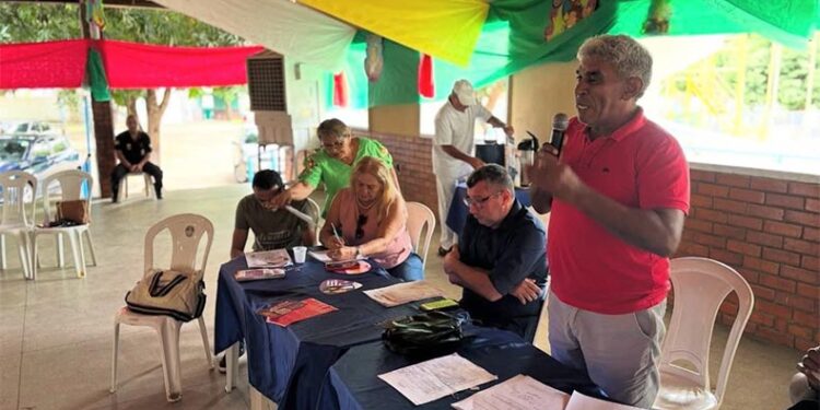 Servidores da UFPI realizam paralisação de 24h em defesa do acordo de greve nesta terça-feira (11)