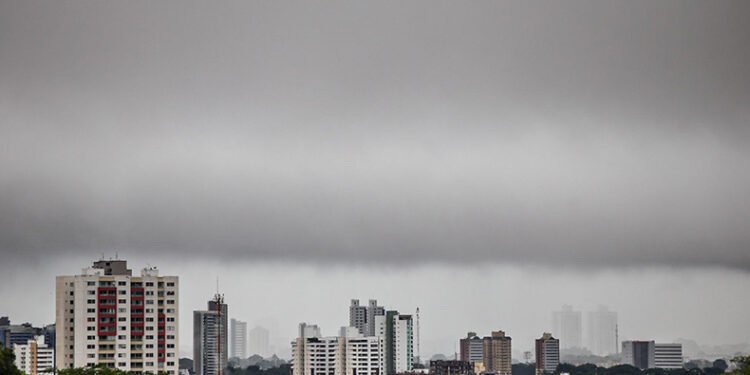 Previsão do tempo alerta para chuvas intensas de até 100 mm no Piauí