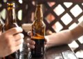 Câmara aprova aumento de pena para quem der ou vender bebida alcoólica a menores de idade