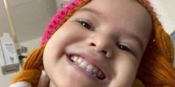 Criança de 4 anos com câncer no fígado precisa de doação de sangue em Teresina