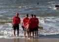 Jovem de 20 anos desaparece após se afogar na Praia Pedra do Sal, em Parnaíba