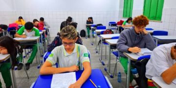 Mais 160 escolas passam a ser em tempo integral e governo universaliza no Piauí