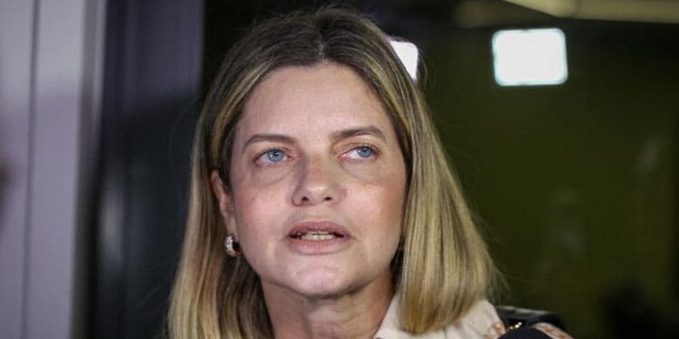 “Se ele quiser ser o novo Judas eu perdoo”, diz Gracinha após prefeito exonerar Mão Santa