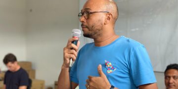 Prefeitura de Cabeceiras do Piauí entrega novos equipamentos de informática para Educação e Saúde