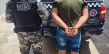 Homem é preso com drogas, balança de precisão e um celular roubado em José de Freitas