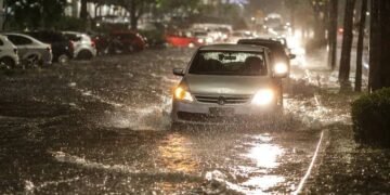 Teresina e mais 52 cidades do Piauí devem ter chuvas intensas nas próximas horas