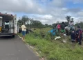 Motorista morre após caminhão tombar e carga esmagar cabine em Campo Maior