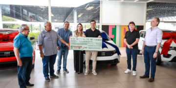 Piauí Esporte Clube recebe prêmio de R$ 150 mil e carro após título estadual histórico