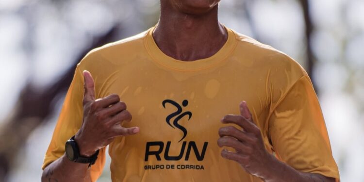 Raimundo Neto, de José de Freitas, é campeão geral do Campeonato Piauiense de Sprint Triatlo em Piripiri