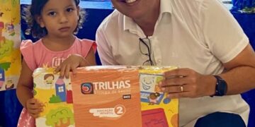 Prefeitura de Lagoa Alegre entrega kits de livros didáticos para a Educação Infantil no CEI Vovó Belinha