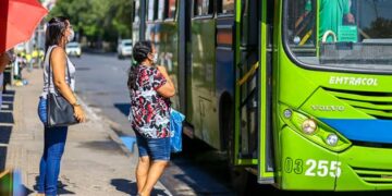 Motoristas e cobradores de ônibus anunciam greve geral em Teresina por reajuste salarial