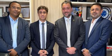 Secretário de Juventude de Teresina convida deputado Nikolas Ferreira para encontro de Juventude na capital