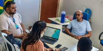 Prefeito Zé Filho discute melhorias no abastecimento de água e esgoto com representantes da MRAE