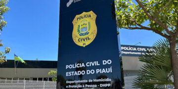 Criminosos invadem velório e disparam contra corpo no caixão na Zona Sul de Teresina