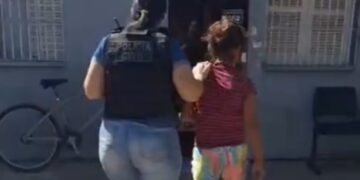 Mulher é presa por incendiar casa de vítima com deficiência física em Altos