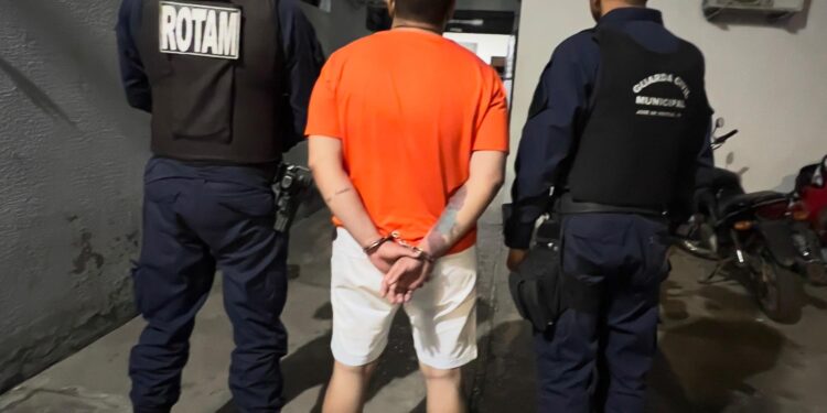 Bandido do Amor: após se apropriar de celular de idosa, homem vai a prostíbulo e troca aparelho por sexo