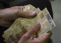 Governo Federal projeta salário mínimo de R$ 1.631 para 2026