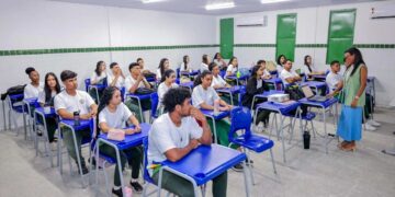 Governo do Piauí autoriza concurso para 4 mil vagas de professores da Seduc