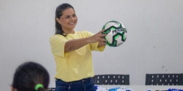 Prefeitura de Cabeceiras do Piauí realiza entrega de kits e uniformes para equipes do Copão Rural