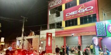 Dois trabalhadores morrem após choque elétrico em obra no centro de Água Branca