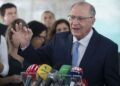 Avião com Alckmin não consegue pousar por causa do mal tempo e volta à Brasília