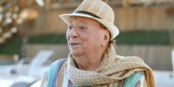 Raul Gil é internado em hospital da zona Sul de São Paulo após mal-estar