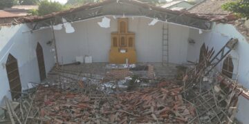 Teto da igreja de São Francisco desaba horas antes de missa dos festejos em Porto no Piauí