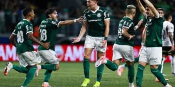 Palmeiras goleia LDU e pega Flamengo na final da Libertadores