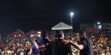 Multidão comparece à Arena dos Amigos na primeira noite de festa do CAMPIV em José de Freitas