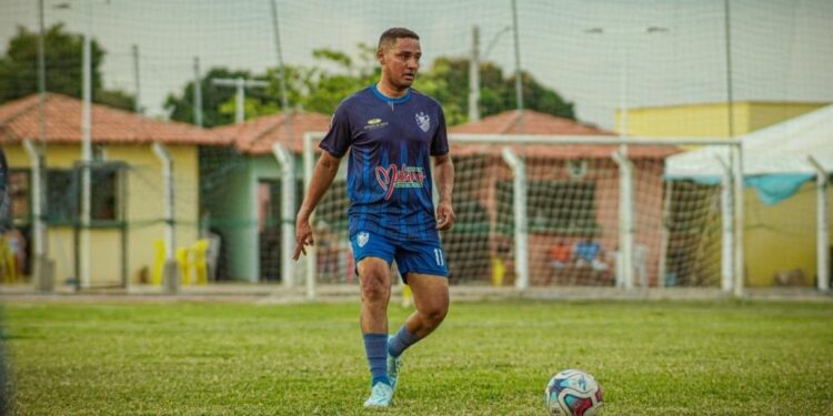 Jogador destaque do futebol amador morre após mal súbito durante partida no Piauí