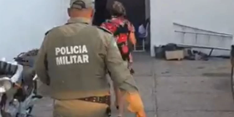 Mulher é presa após esfaquear o próprio marido na zona Leste de Teresina