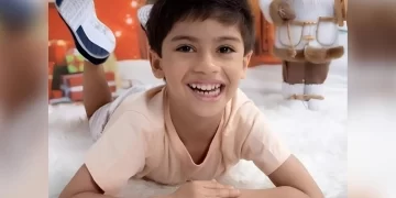 Criança de seis anos morre após receber adrenalina na veia; médica admite erro em mensagens