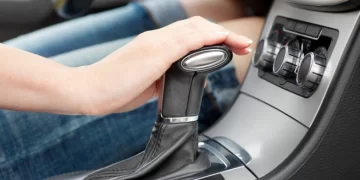 Prova prática para obter CNH poderá ser feita em carro automático; entenda