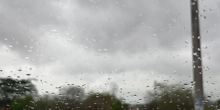 Teresina registra tempo nublado e chuvas em várias zonas nesta terça-feira (02)