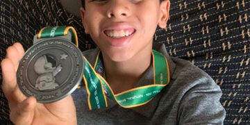 Piauiense superdotado ganha vaga em olimpíada nos EUA e faz campanha para viajar