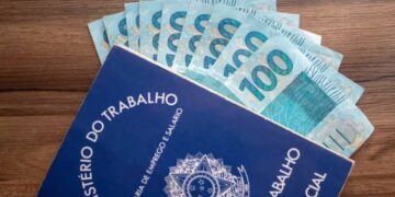 Governo Federal confirma salário mínimo de R$ 1.621 para o ano de 2026