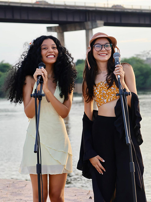 Irmãs piauienses Raiza e Cris chegam à semifinal do The Voice Brasil 2025