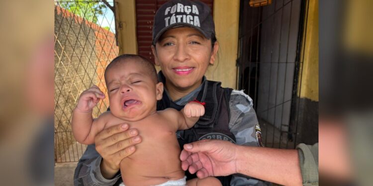 Polícia Militar salva bebê de 2 meses que estava engasgado com leite materno em Teresina