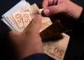 Salário mínimo de R$ 1.621 começa a valer a partir de 1º de janeiro; veja o que muda