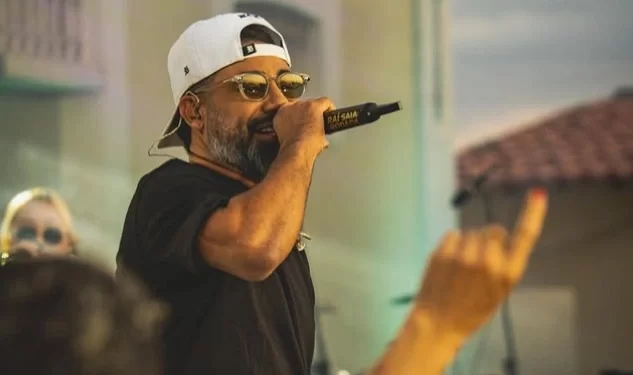 Cantor Raí, da banda Saia Rodada, é internado em hospital de Mossoró