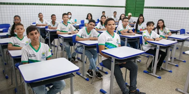 Matrículas da rede estadual seguem abertas até 15 de janeiro