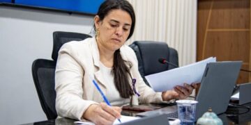 Sob a presidência de Helena Barros, Câmara de José de Freitas abre trabalhos legislativos de 2026
