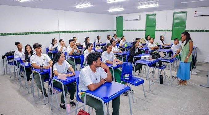Ano letivo começará nesta quinta (19) na rede estadual; 150 mil matriculados