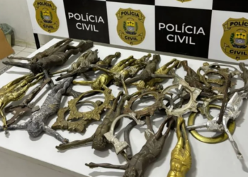 Homem é preso por furtar crucifixos e peças metálicas de cemitério em Teresina