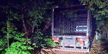 Criminosos roubam 300 botijões de gás de caminhão na zona rural de Jaicós