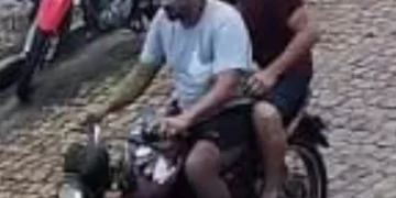 Dupla armada rende idoso e rouba R$ 1.500 reais dentro de casa em Inhuma