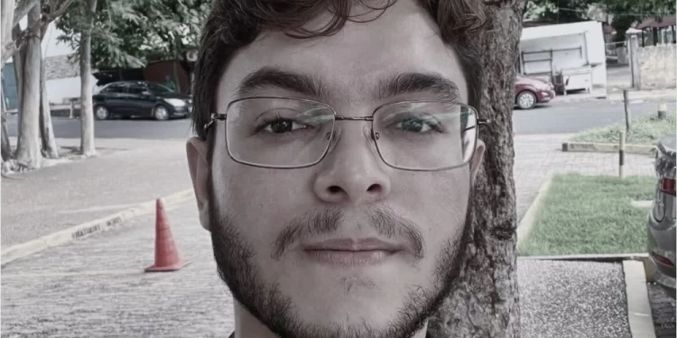 Storymaker de ex-governador do Piauí morre após se afogar em praia de Fortaleza