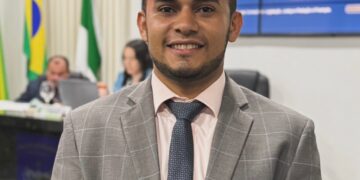 Projeto do vereador Abraão Araújo cria programa de prevenção à violência contra a mulher