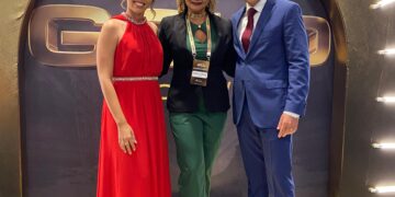 Advogada freitense Carla Cruz participa do FAPREV GOLD em Recife