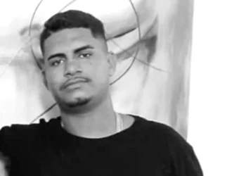 Entregador por aplicativo é morto a tiros ao sair de casa em Picos